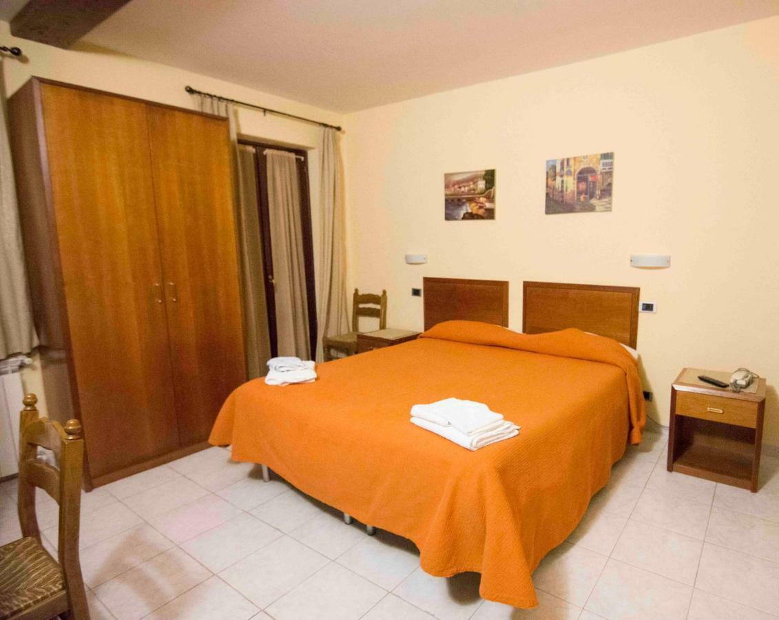 Hôtel Cantarana à Sesta Godano Extérieur photo