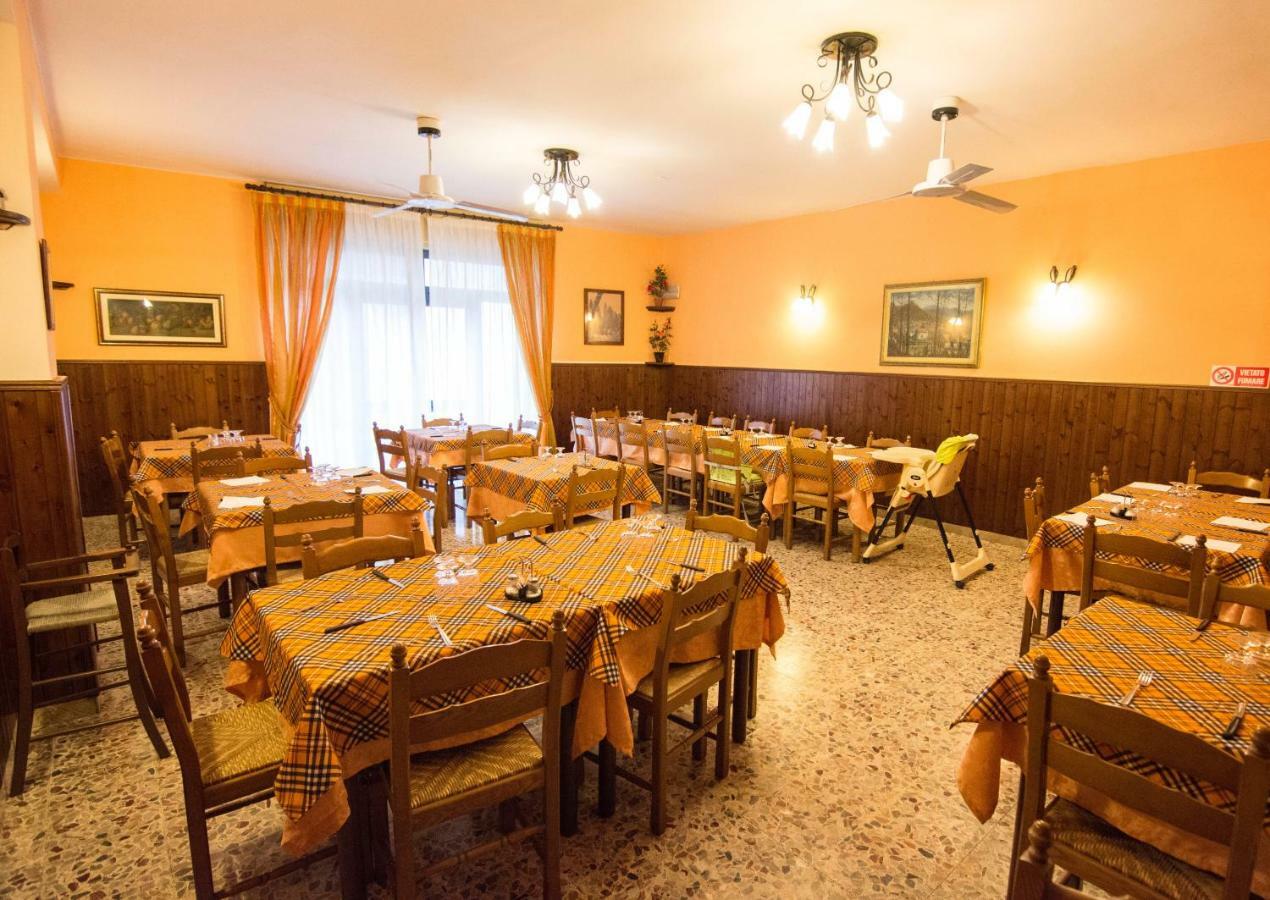 Hôtel Cantarana à Sesta Godano Extérieur photo