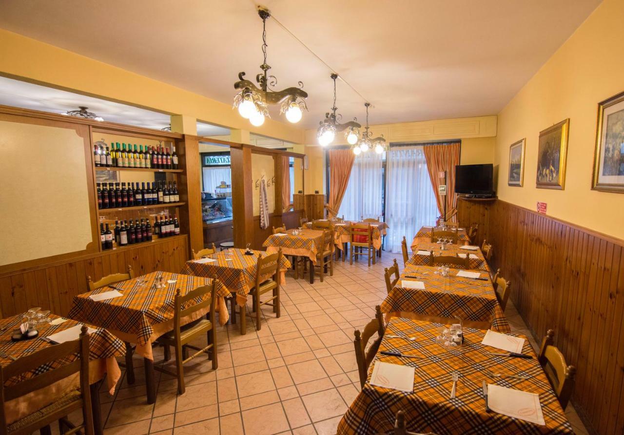 Hôtel Cantarana à Sesta Godano Extérieur photo